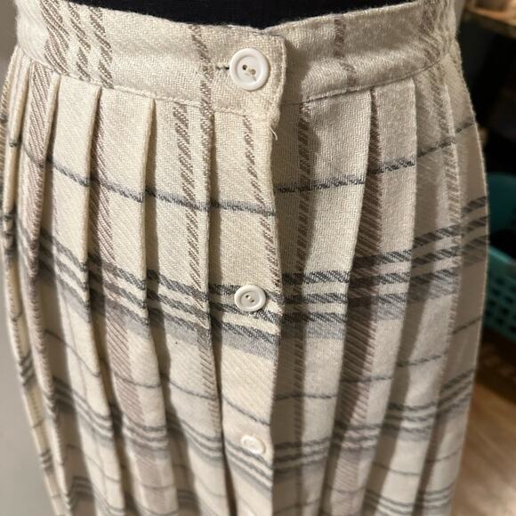 Positively Petite by Mervyns Plaid Skirt - Picture 3 of 6